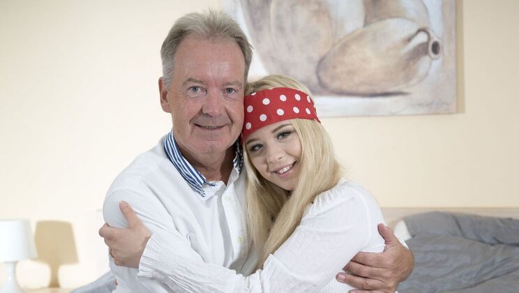 [Oldje] - Cum Swallowing Blonde, Anna Ray's Special