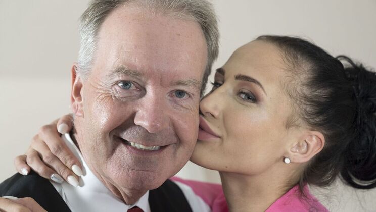 [Oldje] - Petite Secretary's Wild Ride