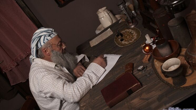 [Oldje] - Festive Frenzy with Gustavo and Linda - Gustavo - Linda Brown