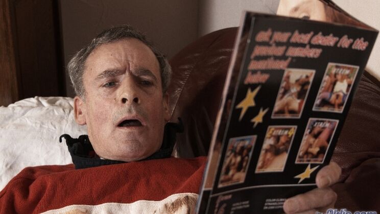 [Oldje] - Blonde Bombshell Gets Caught!