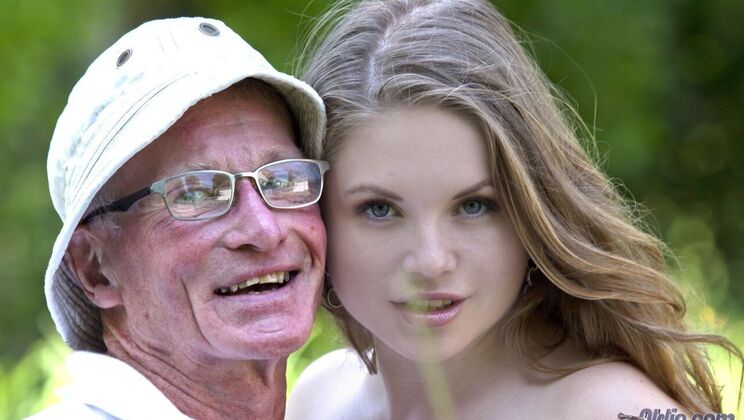 [Oldje] - Older John Teaches Young Alessandra - John - Alessandra Jane