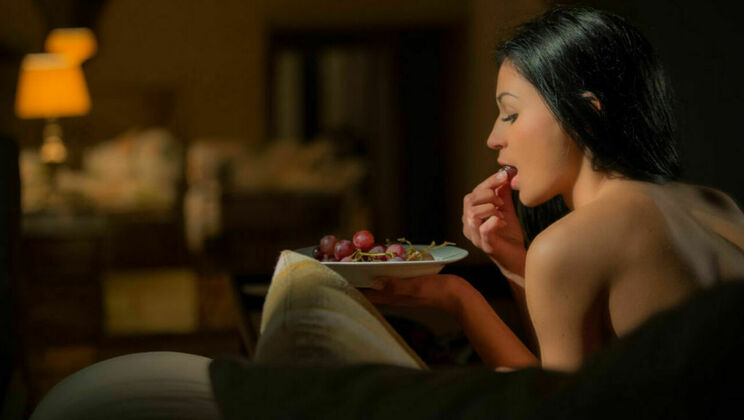 [SexArt] - Pierced and Pussy Licked in Thongs - Vanda Lust - Rosaline Rosa