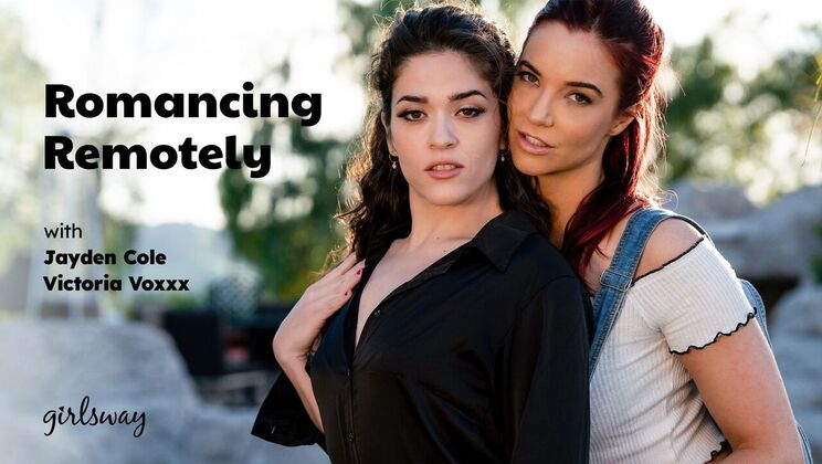 Brunette Beauties Get Intimate Online