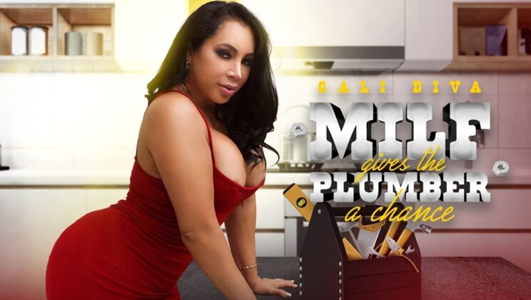 [SEXMEX] - Galidiva in Heels Takes on the Plumber