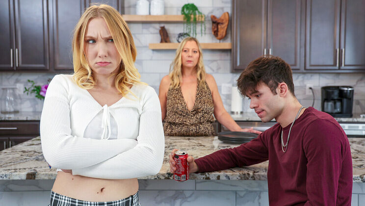 Enzo East's Big Cock Makes Stepsister McKenna Lynn Cry