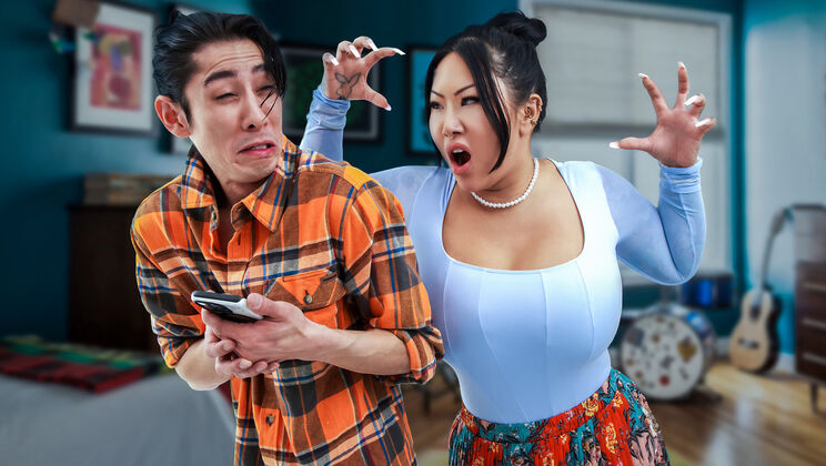 [TigerMoms] - Connie Perignon's Big Ass Blowjob Debut - David Lee - Connie Perignon